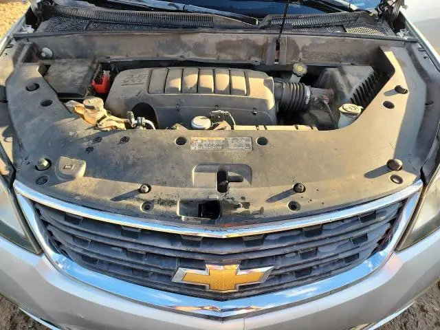 2014 CHEVROLET TRAVERSE LS  