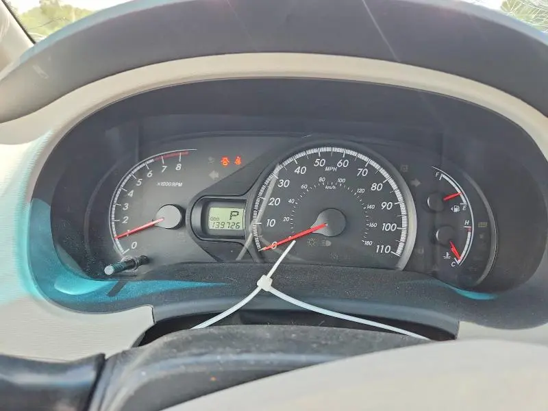 2012 TOYOTA SIENNA LE  