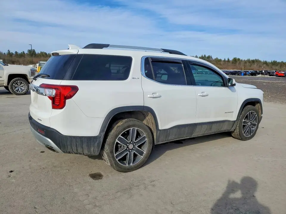 2020 GMC ACADIA SLT  