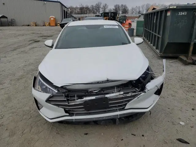 2019 HYUNDAI ELANTRA SE