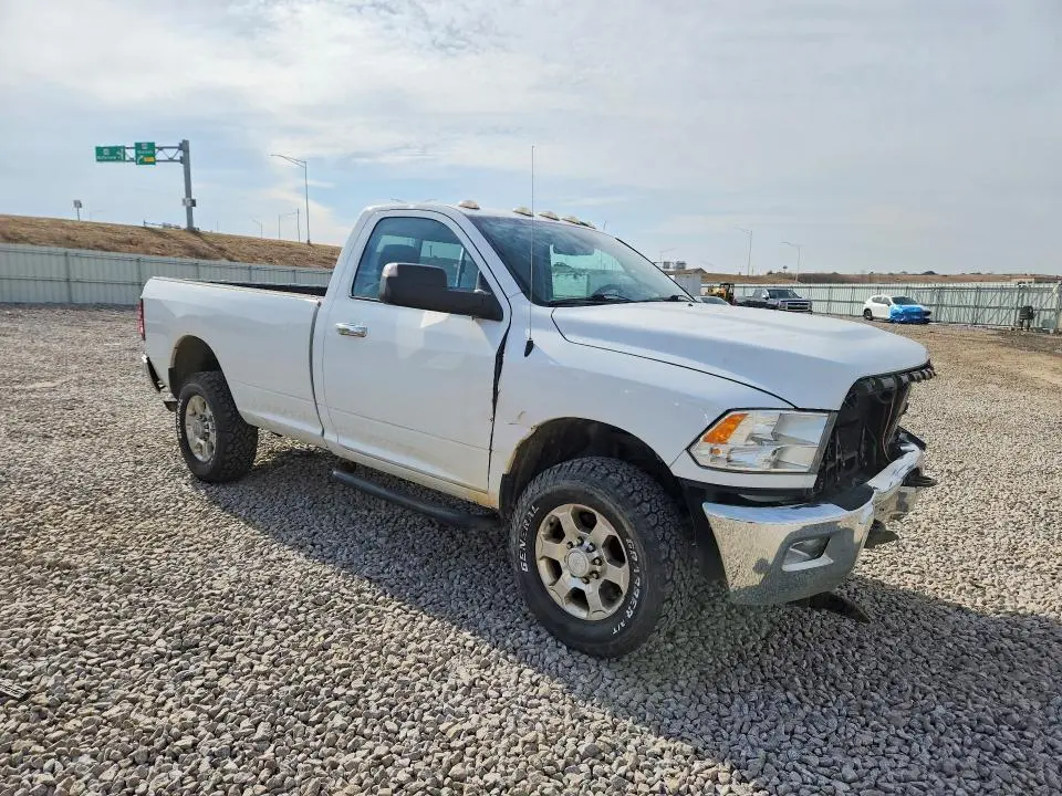 2016 RAM 3500 SLT  
