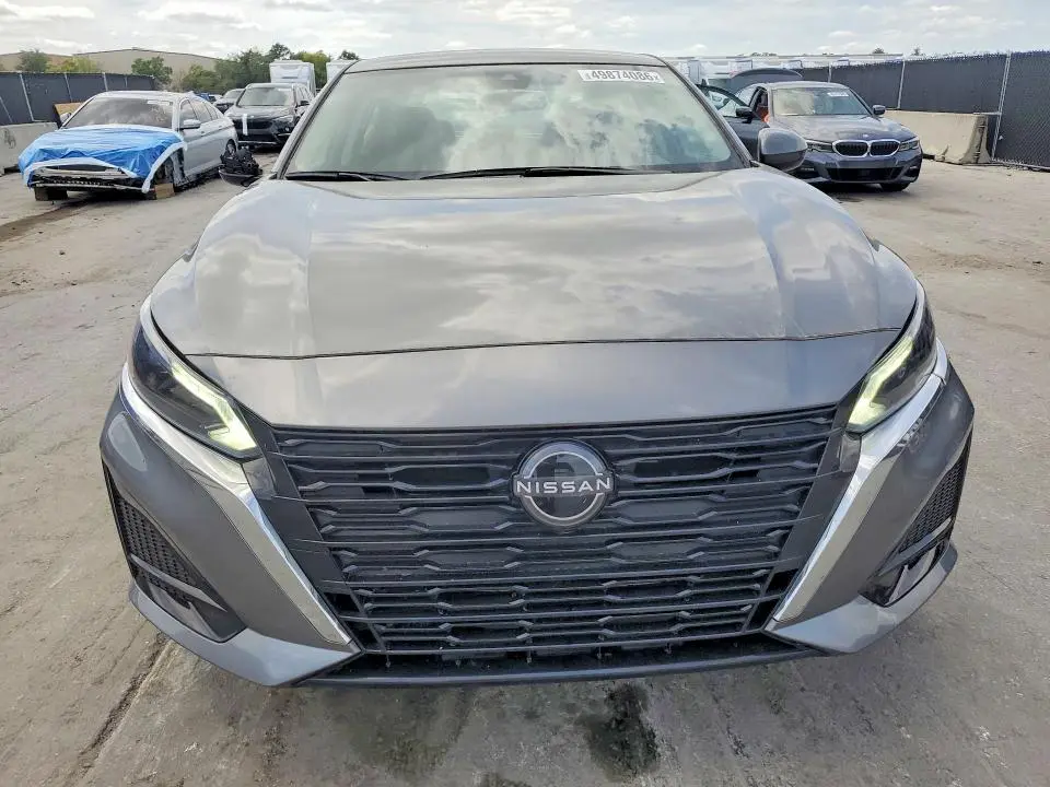 2023 NISSAN ALTIMA SV  