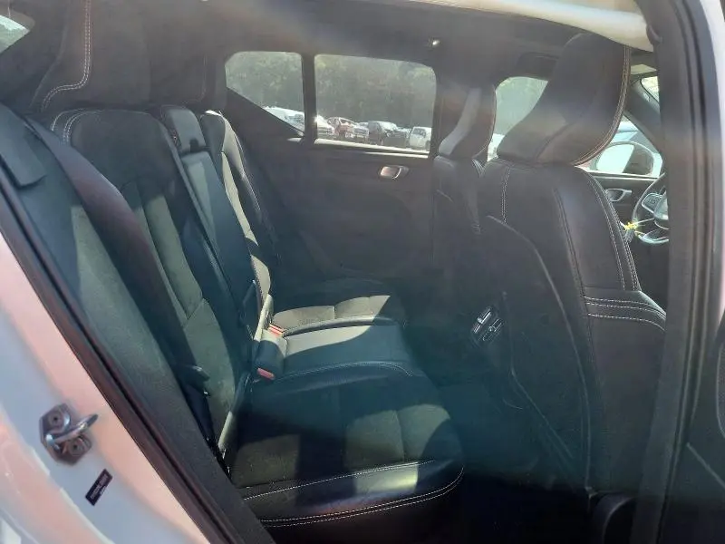 2020 VOLVO XC40 AWD T5 R-DESIGN