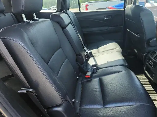 2022 HONDA PILOT SE  