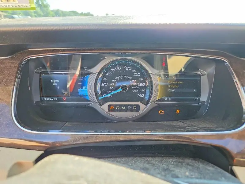 2015 FORD TAURUS LIMITED  