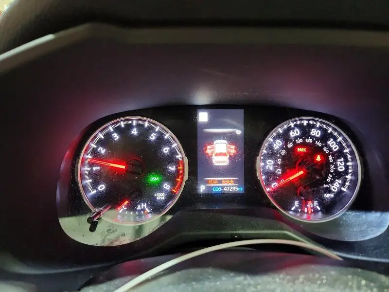 2022 TOYOTA RAV4 XLE  
