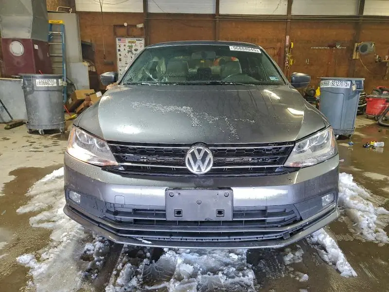 2016 VOLKSWAGEN JETTA SPORT  