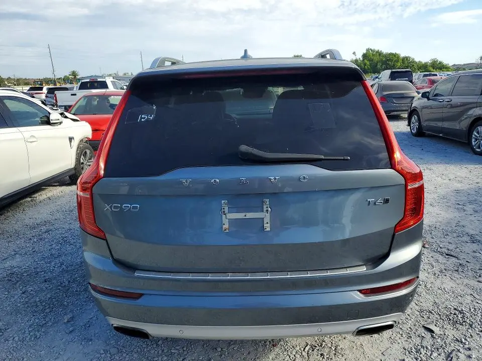 2017 VOLVO XC90 T6  