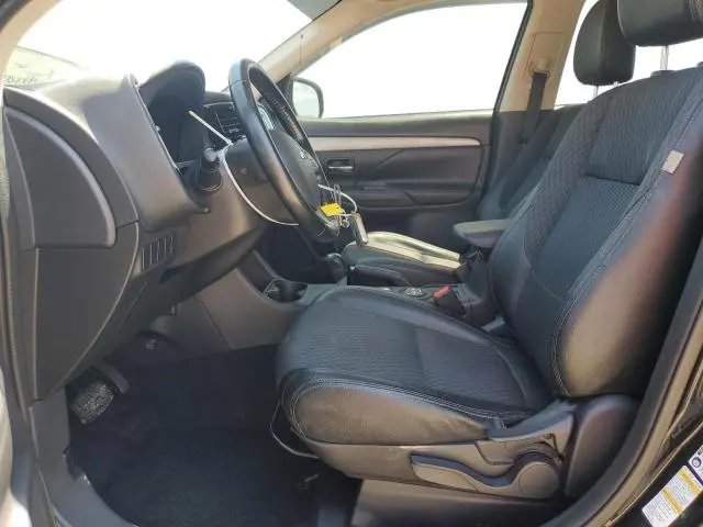 2015 MITSUBISHI OUTLANDER SE  
