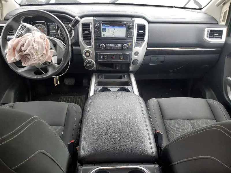 2017 NISSAN TITAN SV  