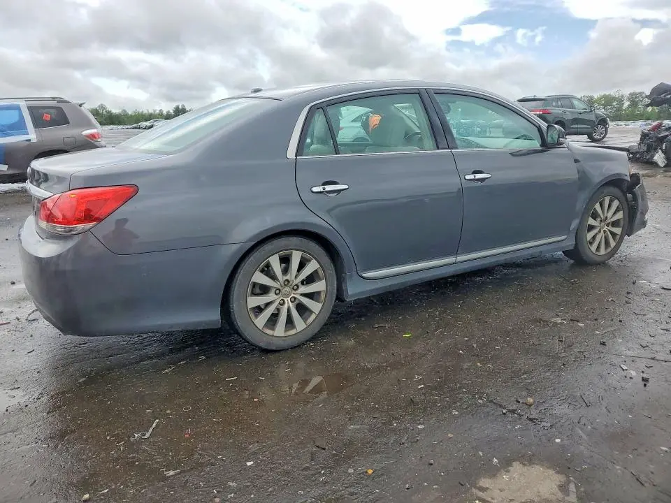 2011 TOYOTA AVALON LIMITED  