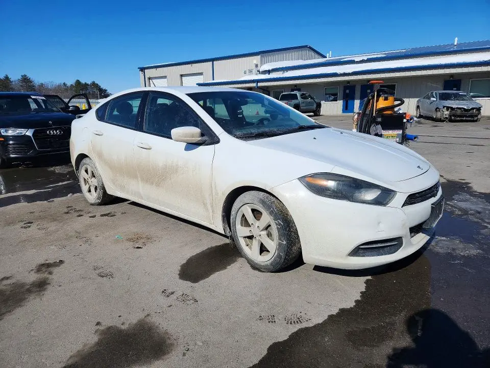 2015 DODGE DART SXT  