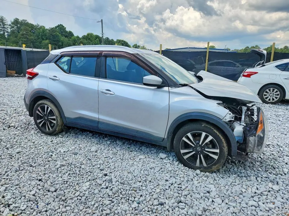 2019 NISSAN KICKS SV  