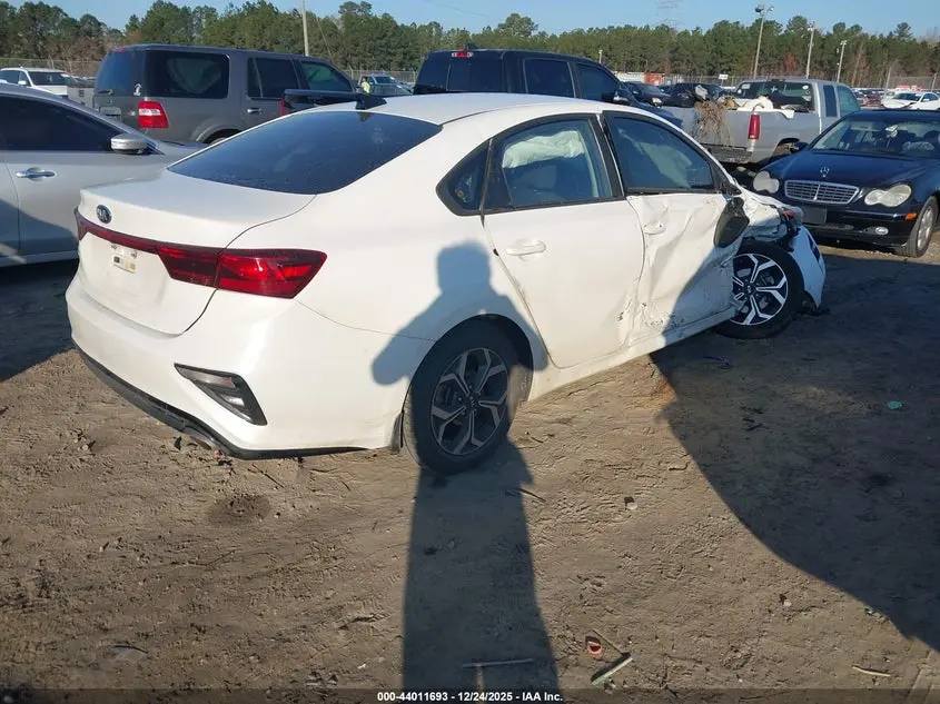 2021 KIA FORTE LXS