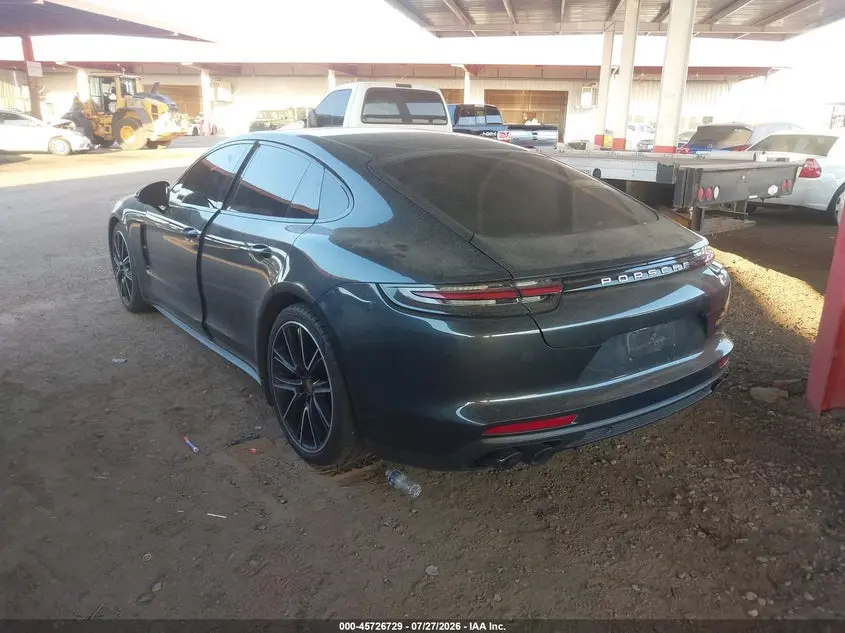 2018 PORSCHE PANAMERA 4