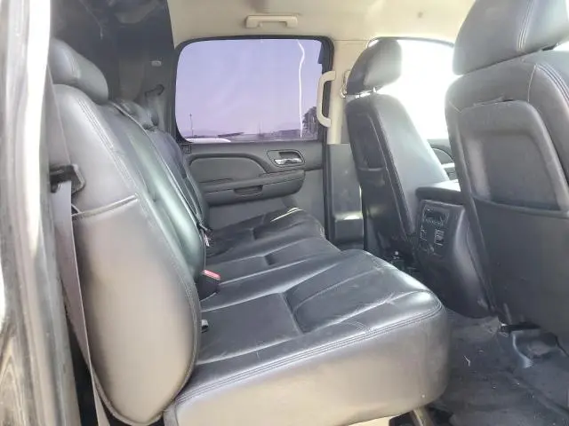 2011 CHEVROLET AVALANCHE LT  