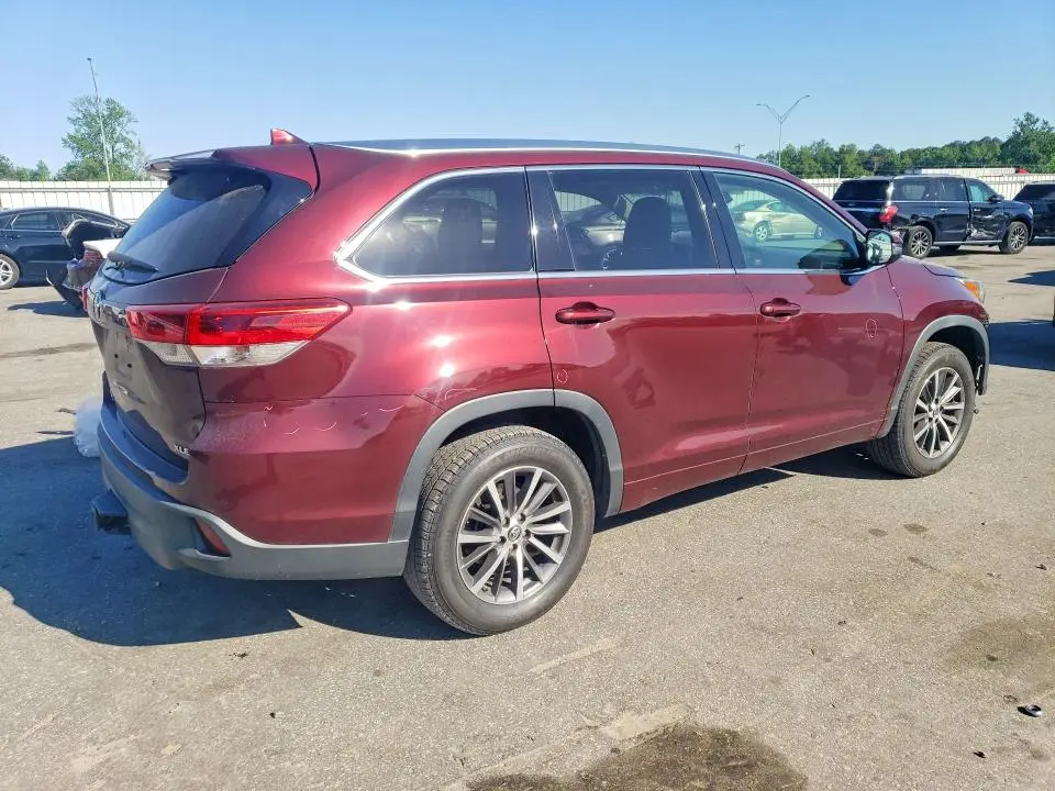 2018 TOYOTA HIGHLANDER XLE  