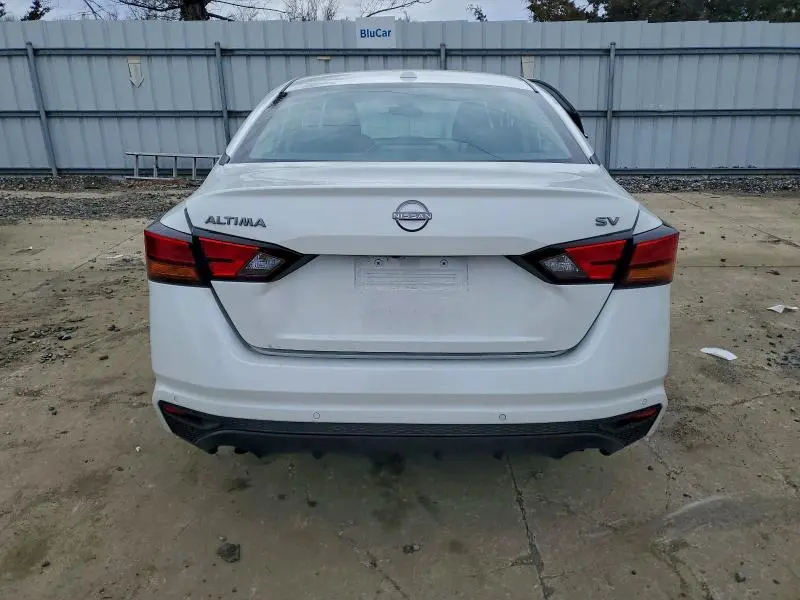 2024 NISSAN ALTIMA SV  