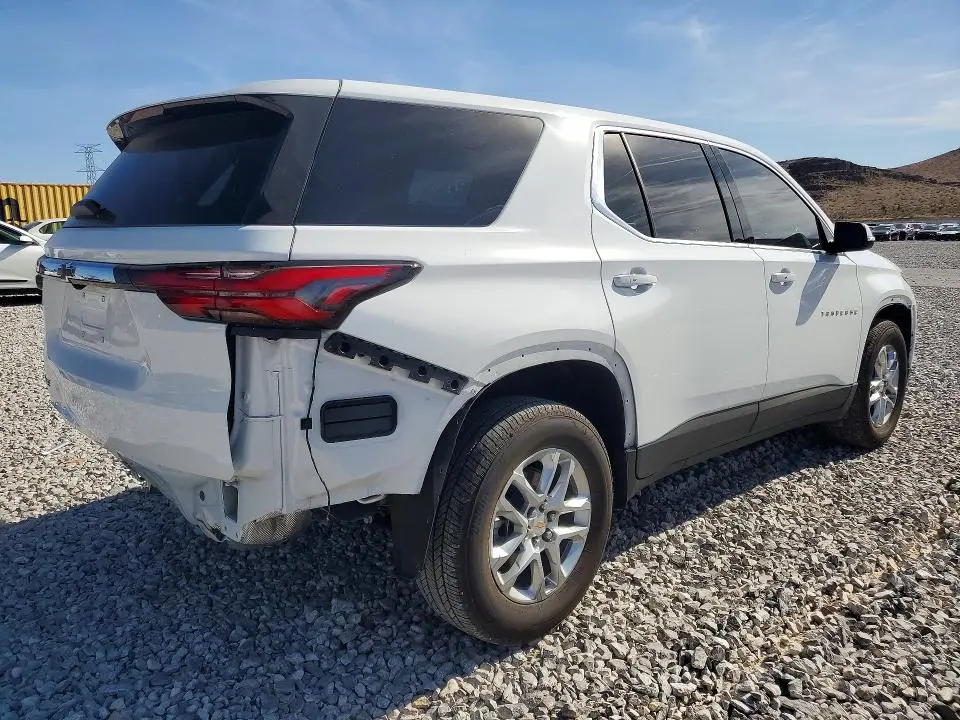 2023 CHEVROLET TRAVERSE LS  
