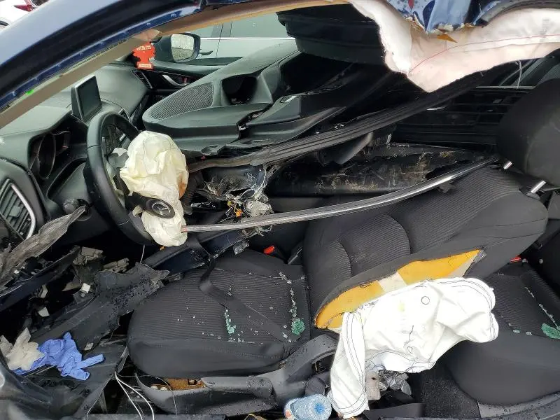 2016 MAZDA 3 TOURING  