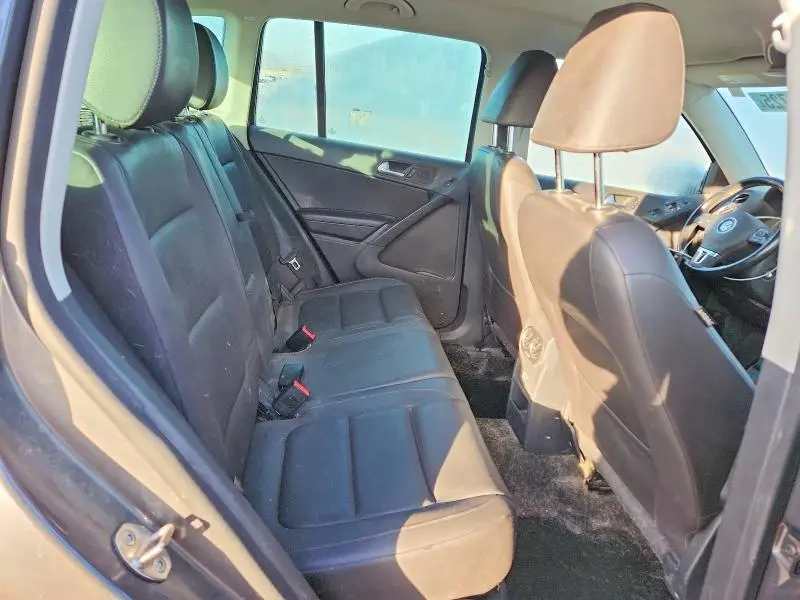 2015 VOLKSWAGEN TIGUAN S  