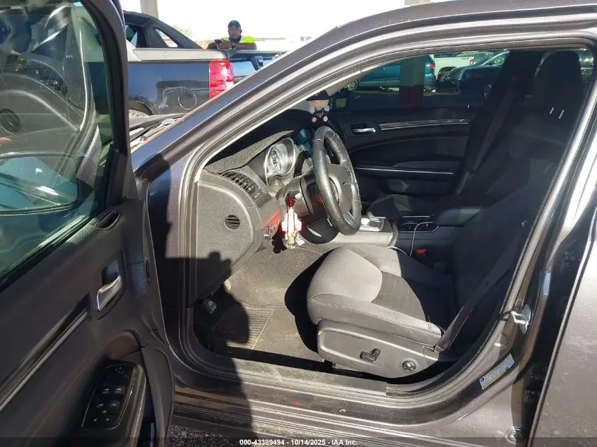 2019 CHRYSLER 300 TOURING