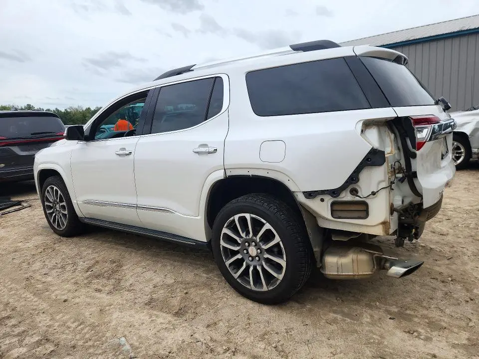 2022 GMC ACADIA DENALI  