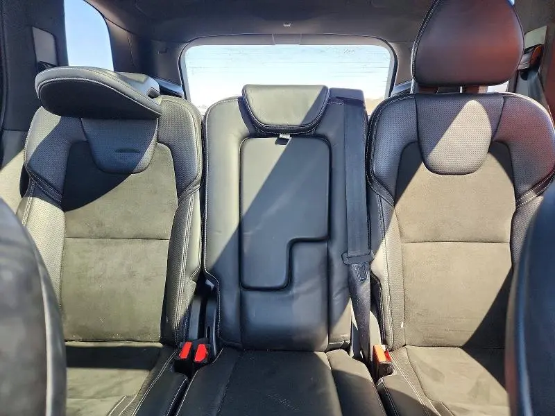 2017 VOLVO XC90 T6  