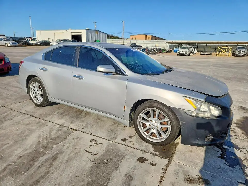 2010 NISSAN MAXIMA 3.5 S  