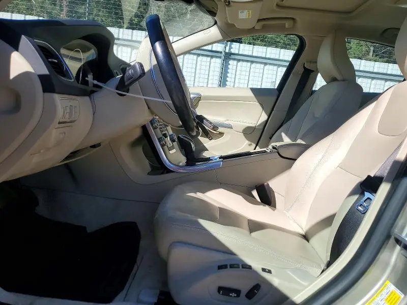 2016 VOLVO S60 PREMIER  