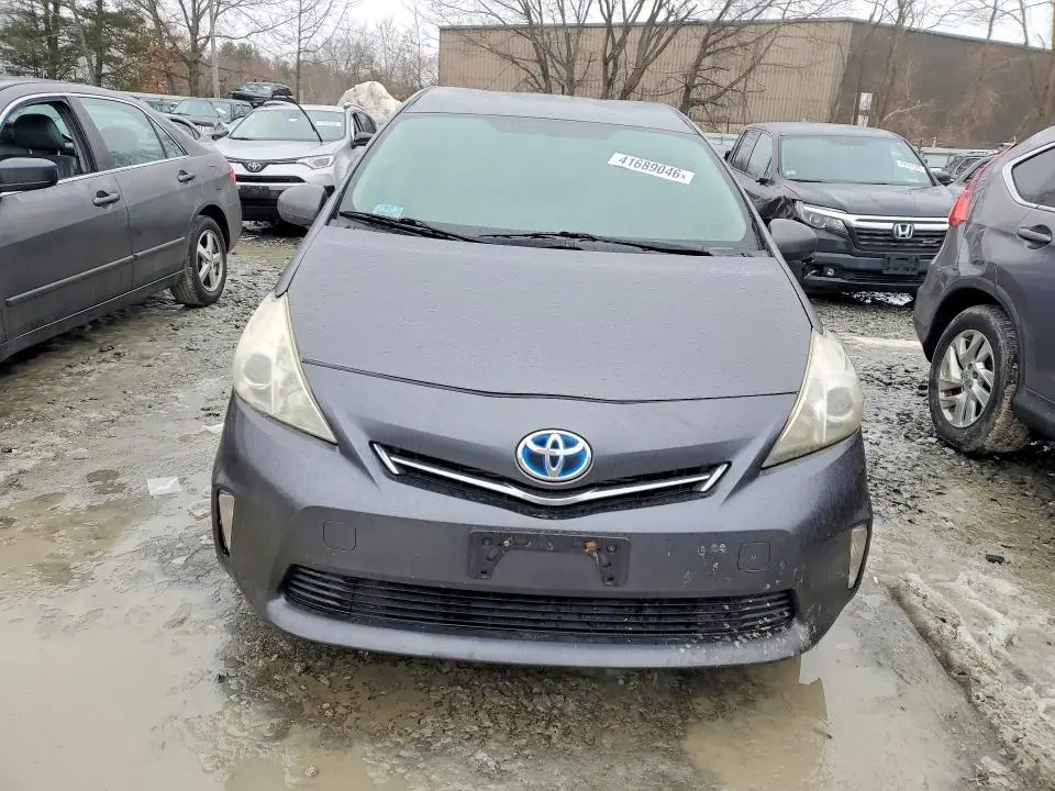 2012 TOYOTA PRIUS V TWO  