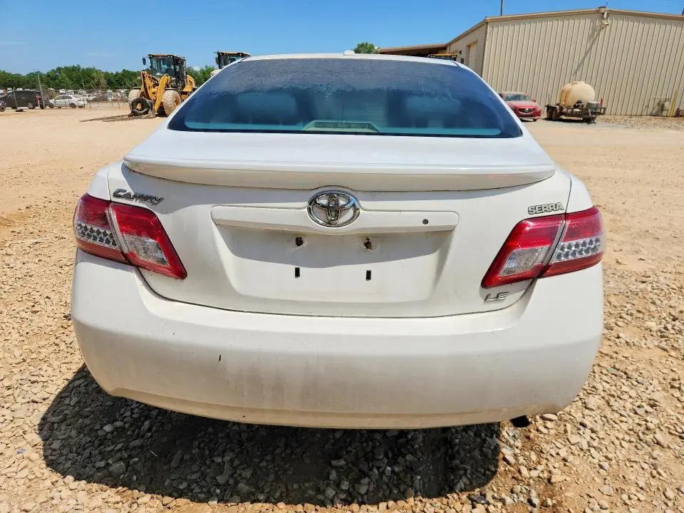 2010 TOYOTA CAMRY LE  