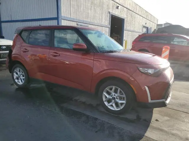 2024 KIA SOUL LX  