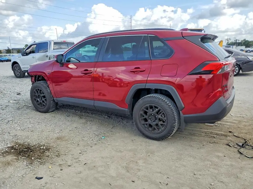 2025 TOYOTA RAV4 XLE  