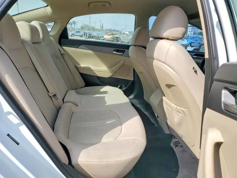 2018 HYUNDAI SONATA SE  