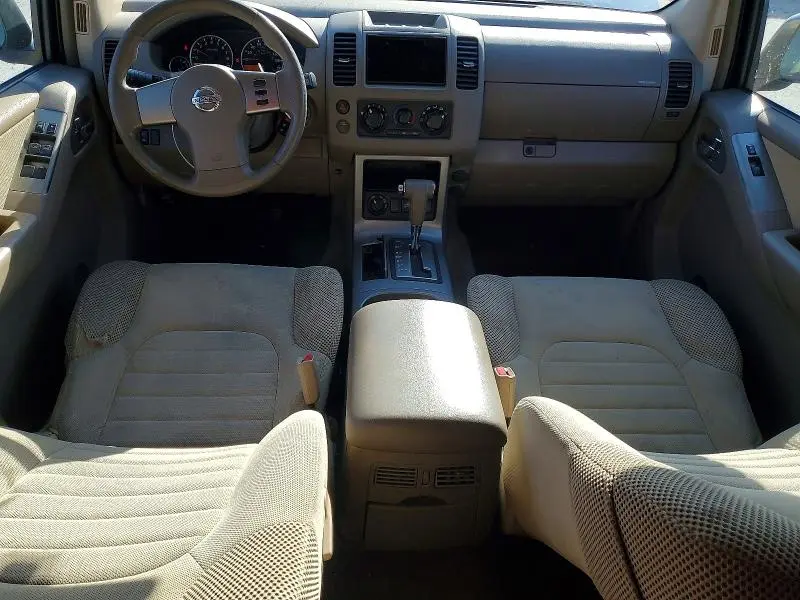 2010 NISSAN PATHFINDER S  