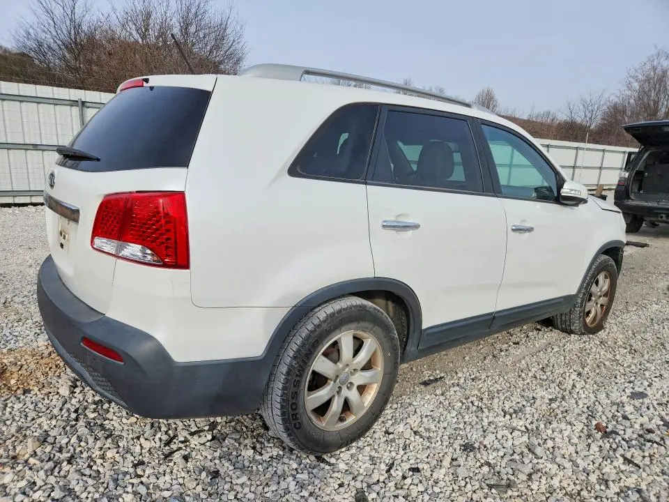 2012 KIA SORENTO BASE  