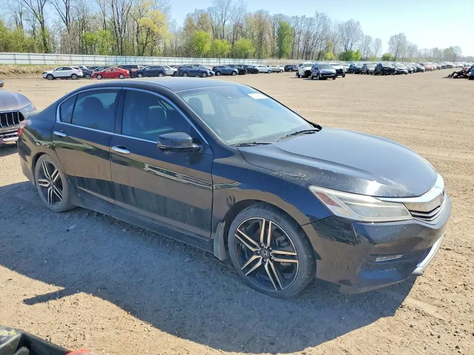 2017 HONDA ACCORD TOURING  