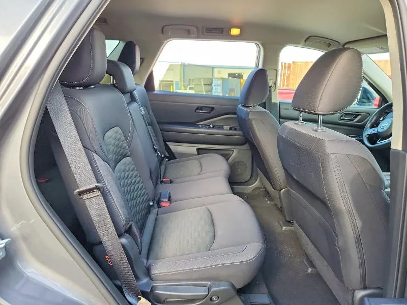 2023 NISSAN PATHFINDER S  