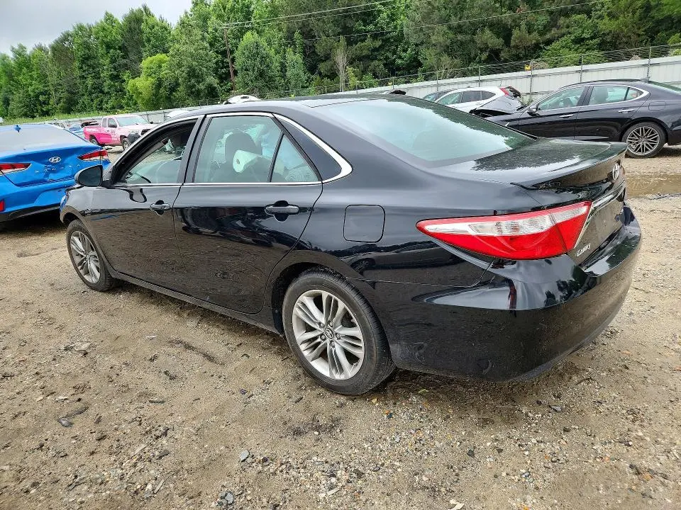 2017 TOYOTA CAMRY SE  