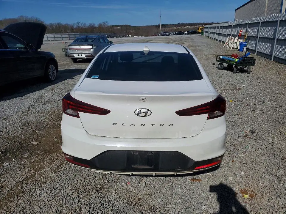 2019 HYUNDAI ELANTRA SEL  