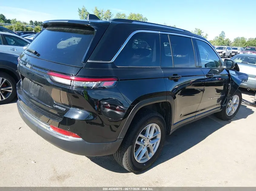2023 JEEP GRAND CHEROKEE LAREDO X 4X4