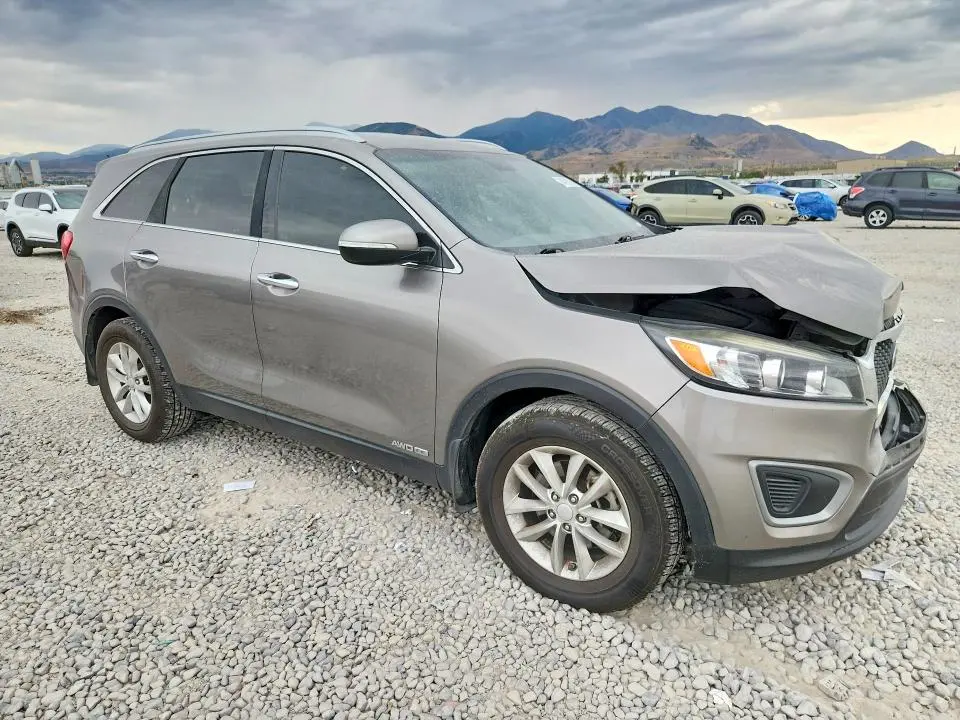 2016 KIA SORENTO LX V6  
