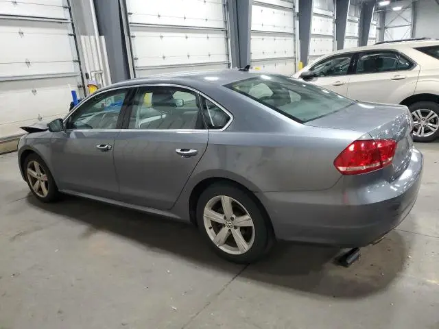 2013 VOLKSWAGEN PASSAT SE  