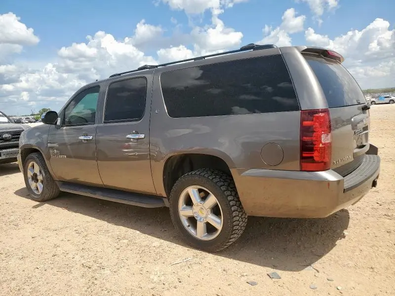2011 CHEVROLET SUBURBAN C1500 LT  