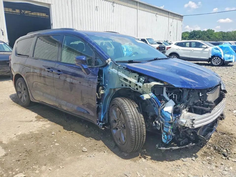 2020 CHRYSLER PACIFICA HYBRID LIMITED  