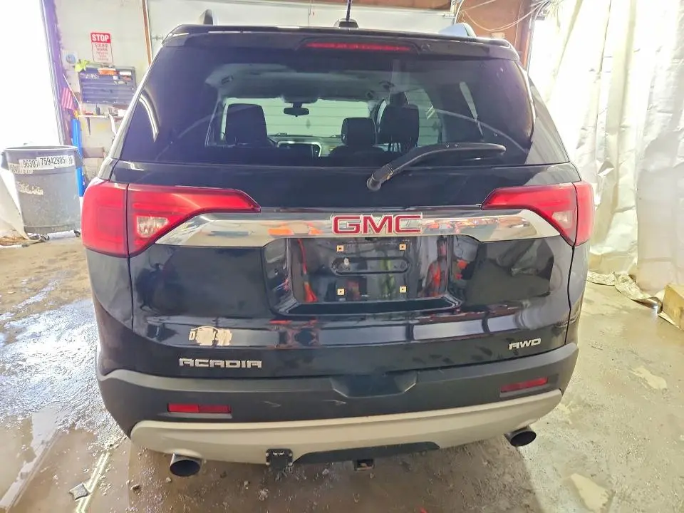 2017 GMC ACADIA SLE  