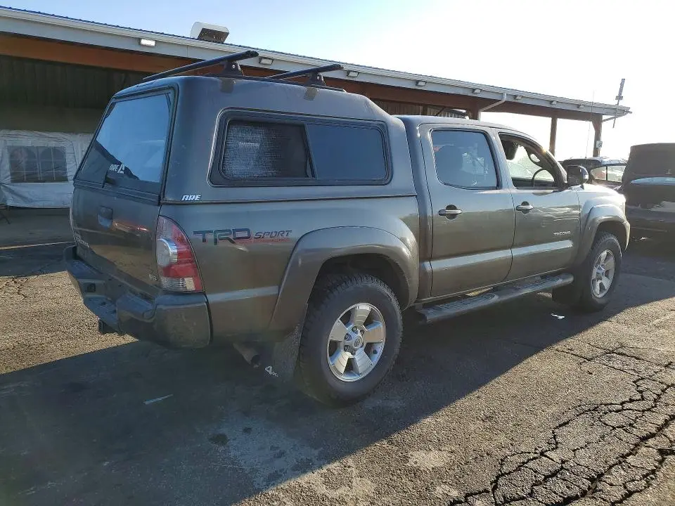 2015 TOYOTA TACOMA V6  