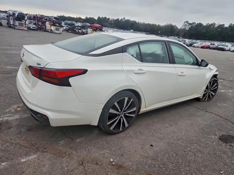 2019 NISSAN ALTIMA SR  