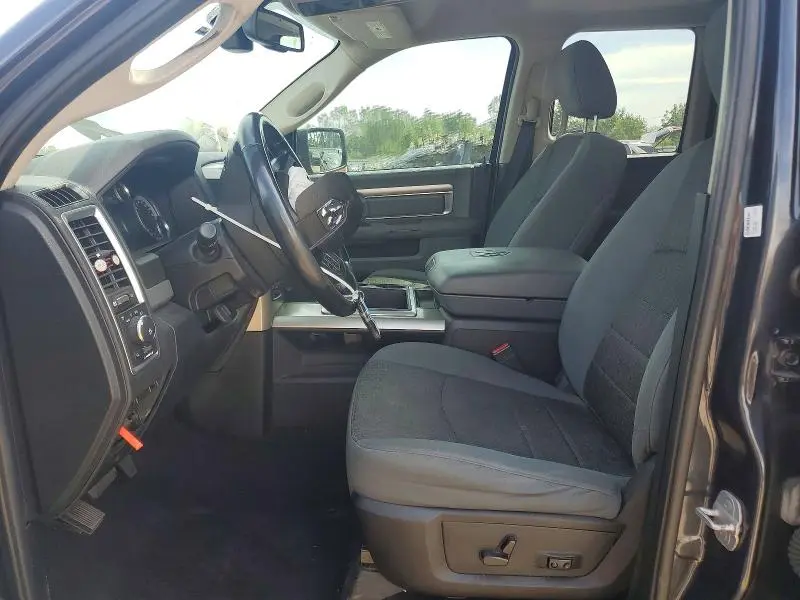 2014 RAM 1500 SLT  